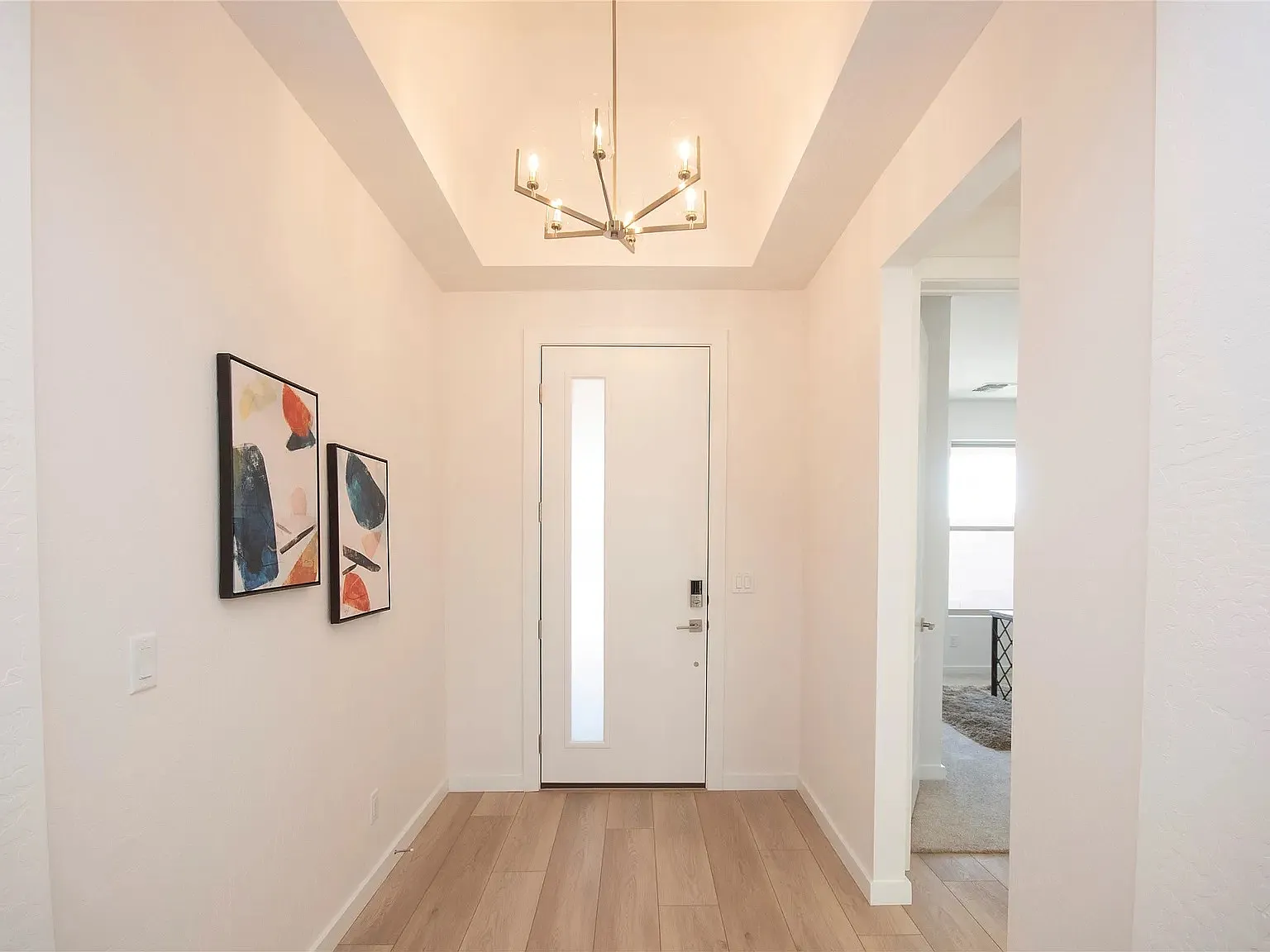 4 bed, 2300 sqft, $4,200 — Photo 3