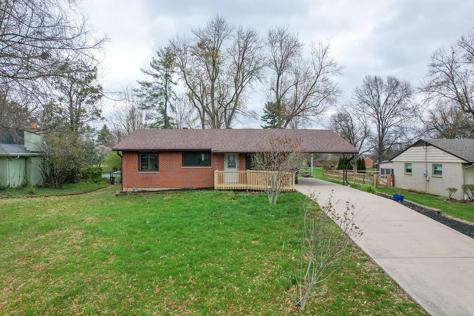 2522 Frank St photo 1
