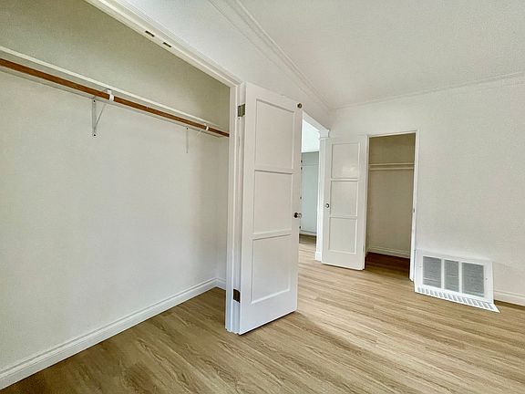 3rd image of 1323 N Fairfax Ave APT 9