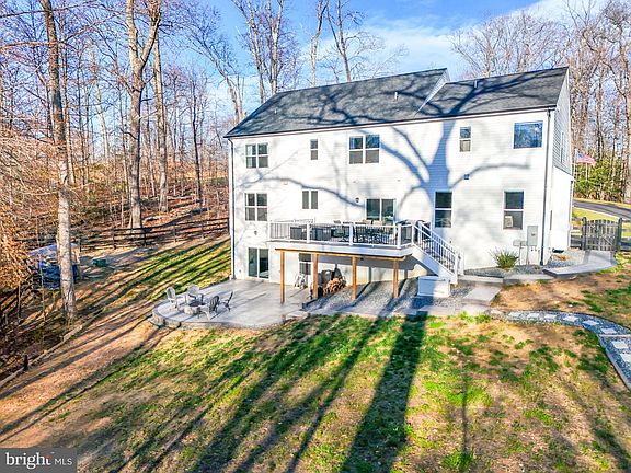 5th image of 2243 Camp Geary Ln