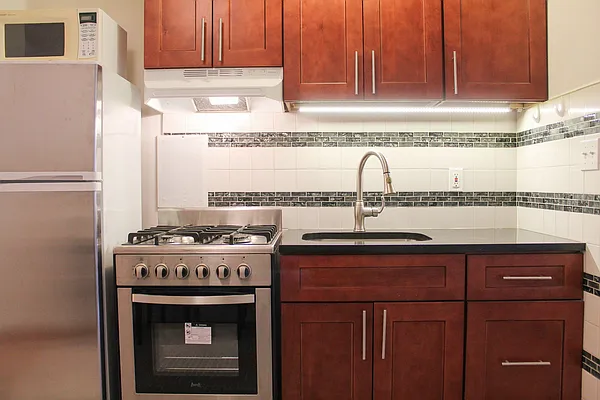 Rented by BLU Real Estate | media 12