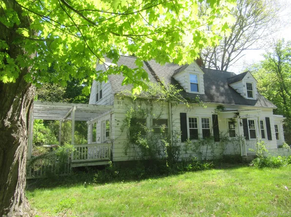 6 Erin Court, Cornwall, NY 12518