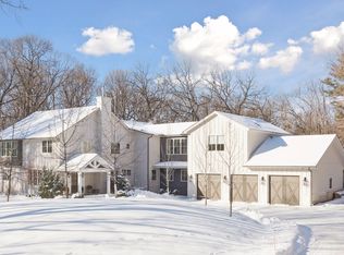 19020 Minnetonka Blvd, Deephaven, MN 55391