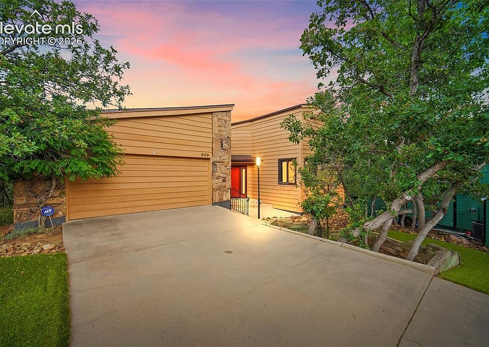 1st image of 609 Crystal Hills Blvd