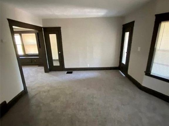 2nd image of 13821 Othello Ave