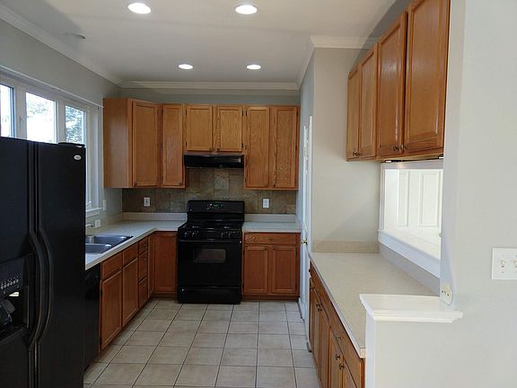 5th image of 14802 Edman Cir