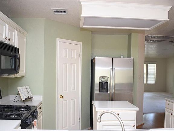 5th image of 2418 Willow Way