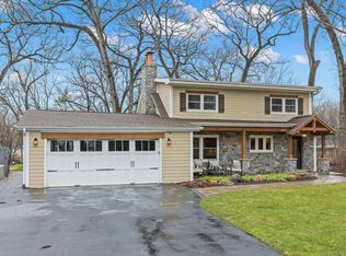 26062 N Geraldine Ln, Barrington, IL 60010