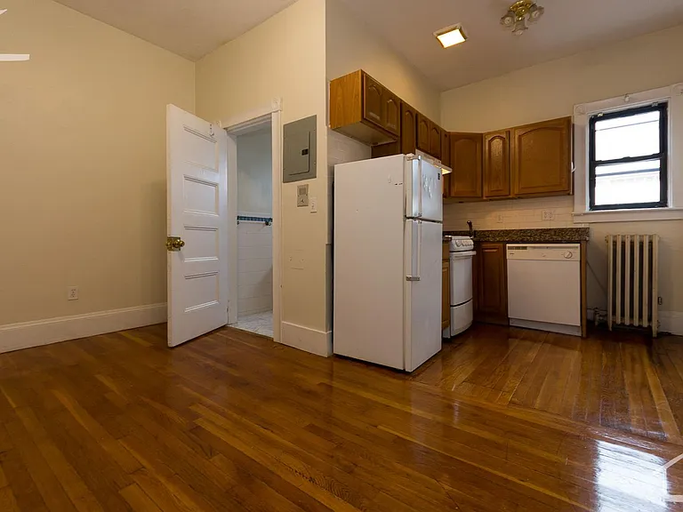 41 Bay State Rd #5 — Photo 6