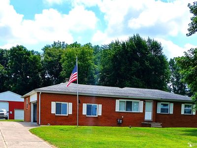 13156 Strasburg Rd, La Salle, MI, 48145