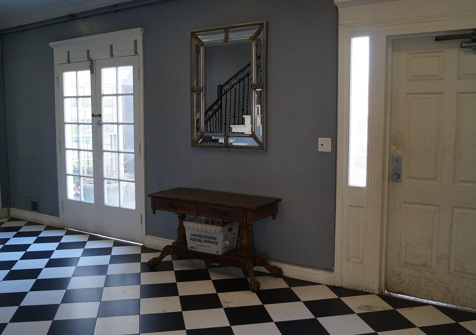 649 Gayley Ave — Photo 2