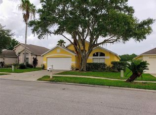 1334 Maximilian Dr, Zephyrhills, FL 33543