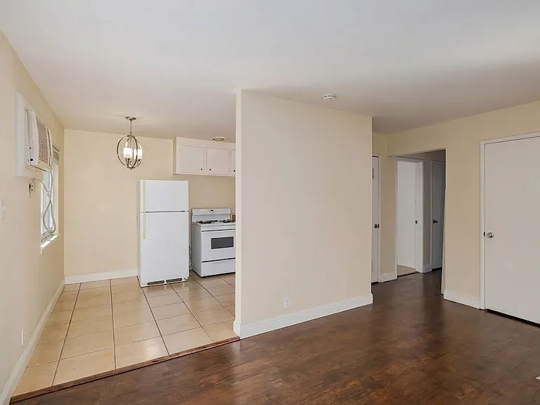 2732 San Jose Way #11 — Photo 5