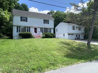 2 Smith Ter, Lloyd, NY 12528