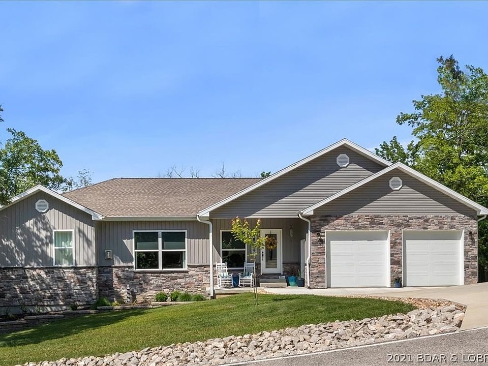 1st image of 49 Autumn Lake Dr
