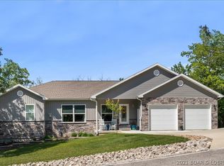 49 Autumn Lake Dr, Lake Ozark, MO 65049
