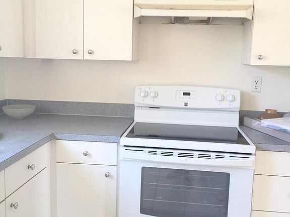 2nd image of 1231 26th St APT 5