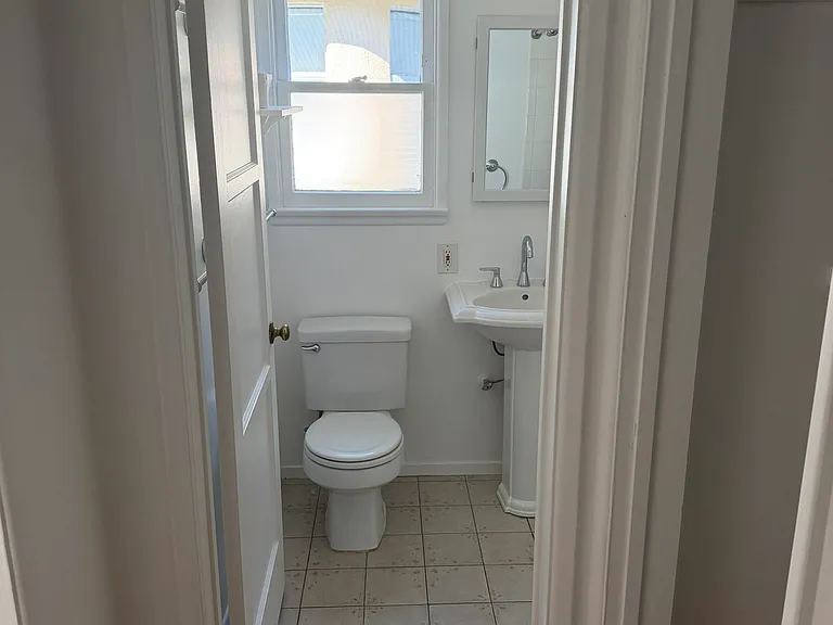 118 Breeze Ave — Photo 9