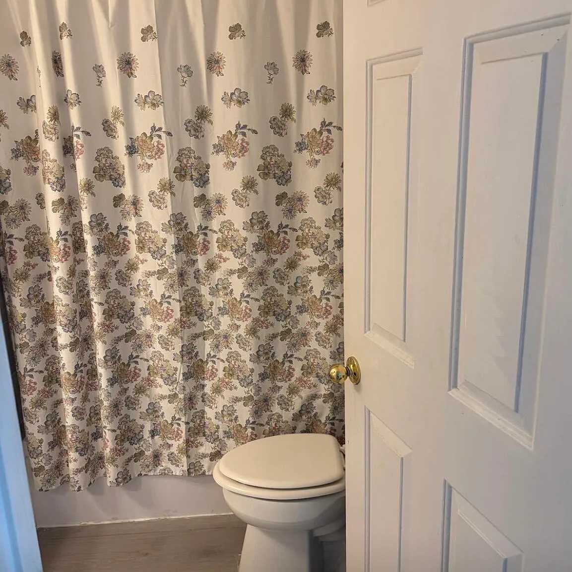3 bed, 2.0 bath, 1600 sqft, $5,000 — Photo 1