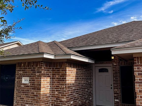 2nd image of 908 Emerald Dove Ave