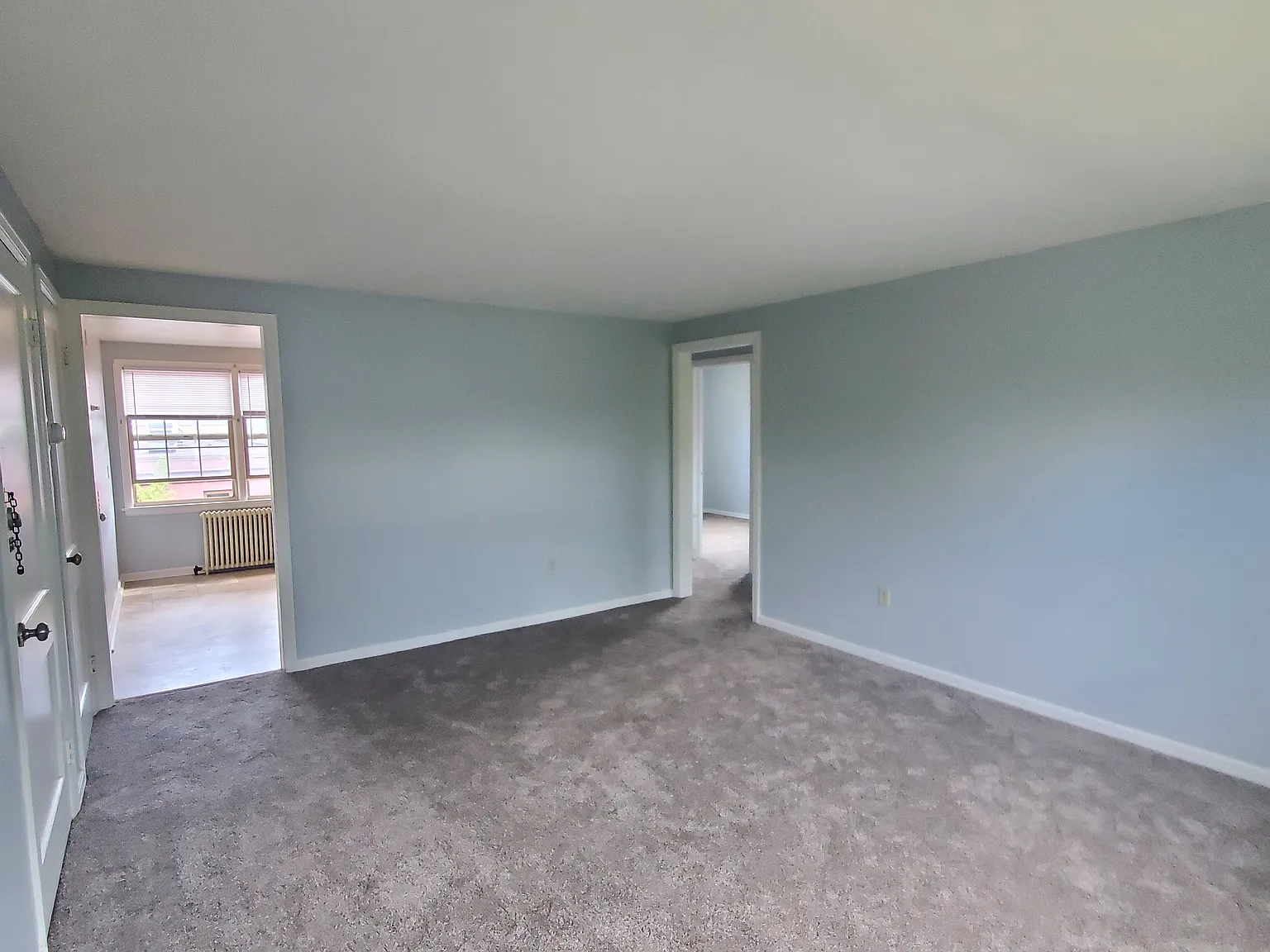 1 bed, 700 sqft, $1,000 — Photo 4