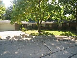 1st image of 689 Parkway Dr