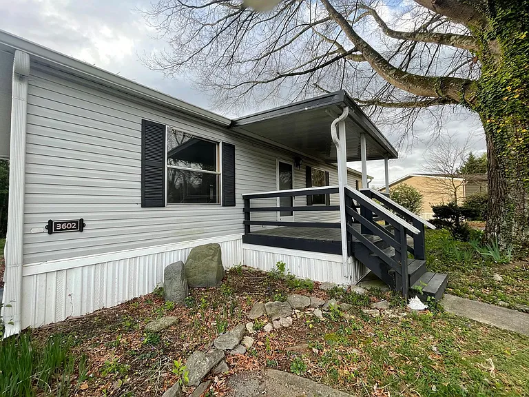 3602 Wellington Ln — Photo 84
