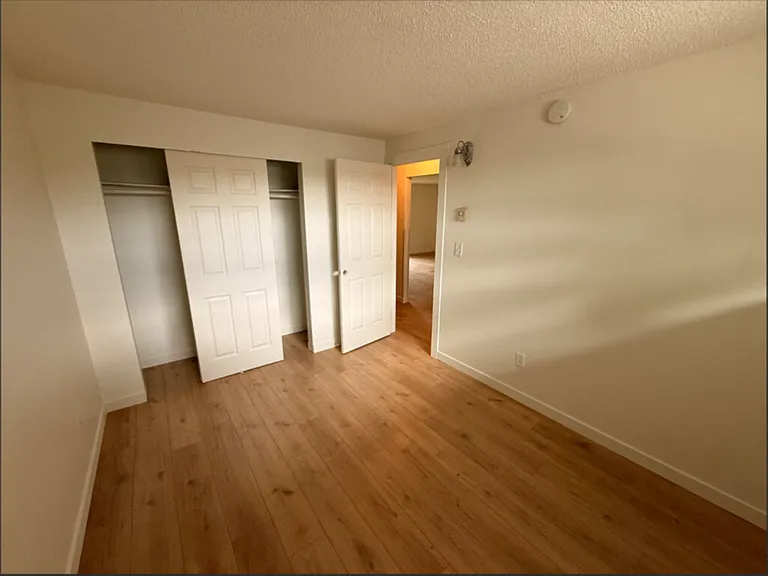 215 NW Canal Blvd #6 — Photo 7
