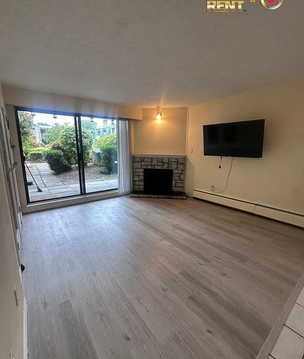 2 bed, 898 sqft, $2,395 — Photo 4