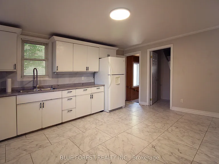 175 Davis St — Photo 13
