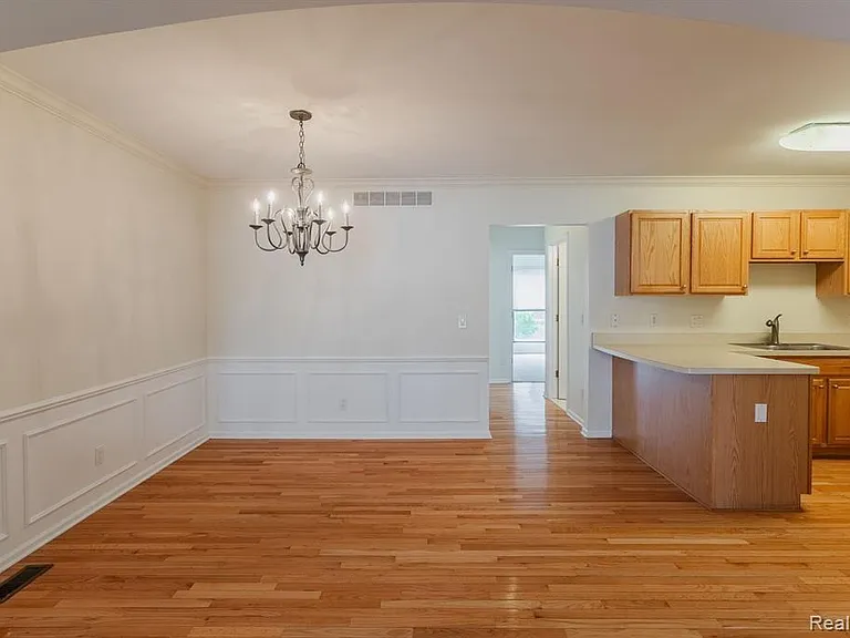 159 Allenhurst Ave — Photo 12