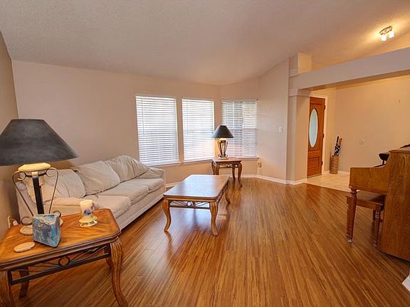 4th image of 612 Baywood Ct