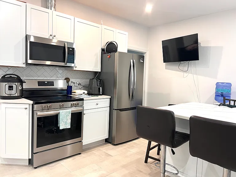 380 Main St #1 — Photo 5