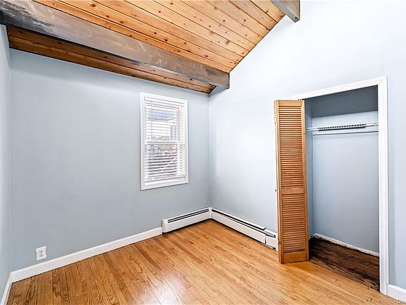 5th image of 279 Swinton Ave