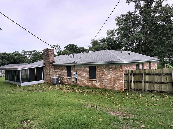 4th image of 202 Southern Dr