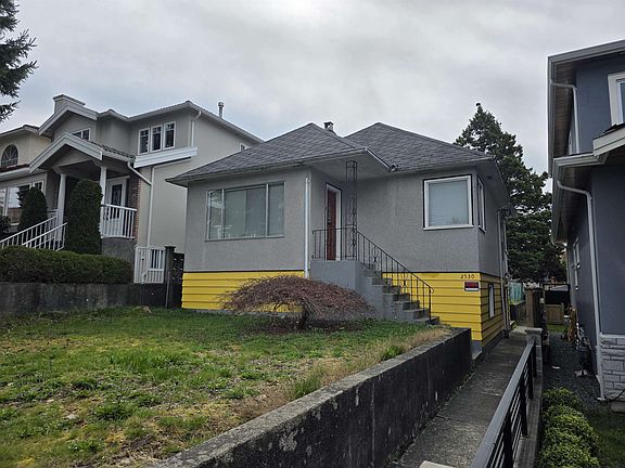 5th image of 2530 E 7th Ave