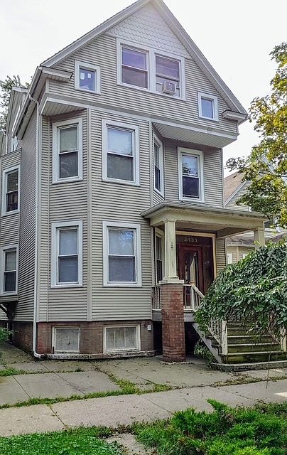 1st image of 2433 W Berteau Ave