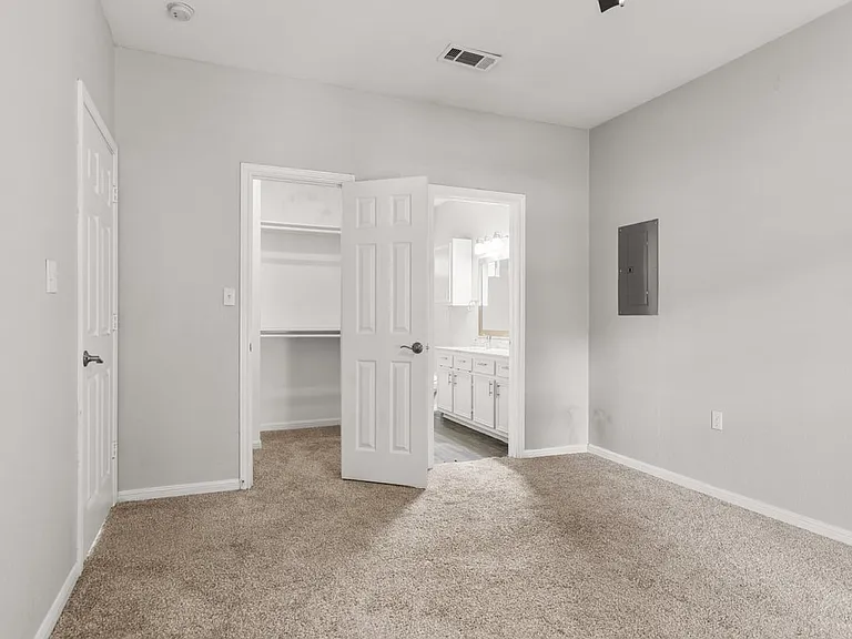1521 Bagby Ave #C — Photo 13
