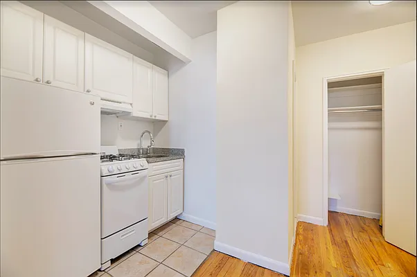 Rented by REAL New York | media 12