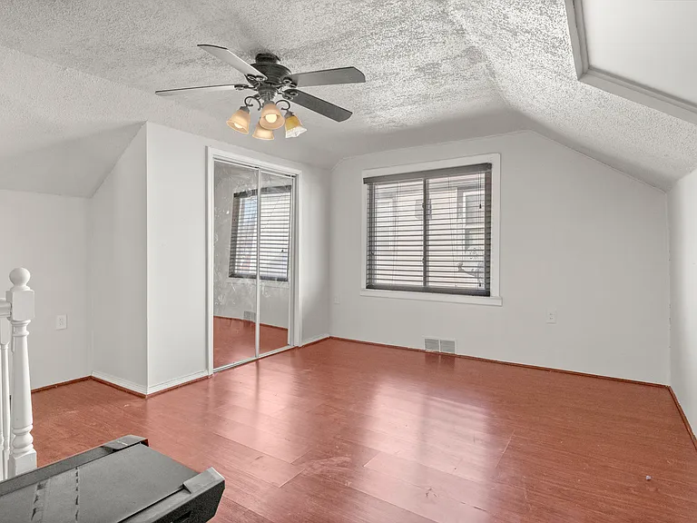 4645 Rosalie St — Photo 26