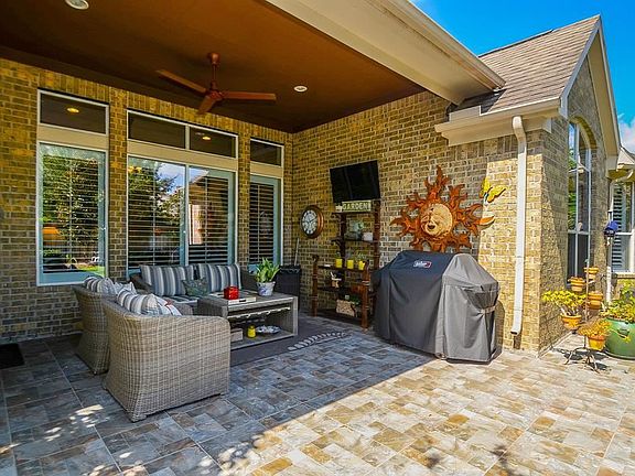 2nd image of 26115 Bent Meadow Ct