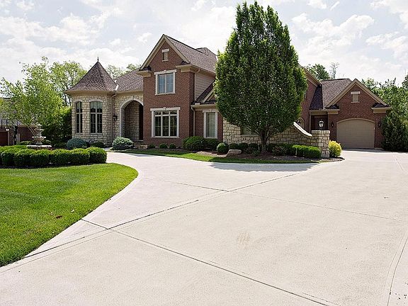 2nd image of 354 Buena Vista Dr