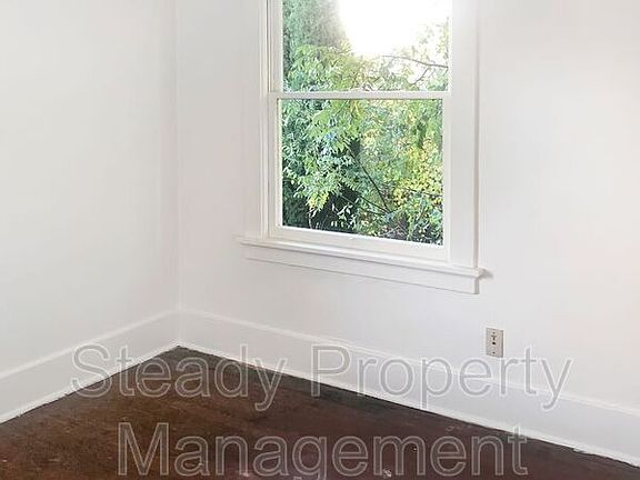 4th image of 315 N L St Unit A