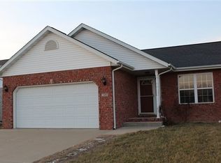 749 N Creek Xing, Trenton, IL 62293