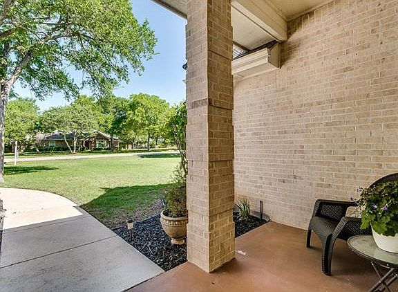 3rd image of 30204 Saint Andrews Dr