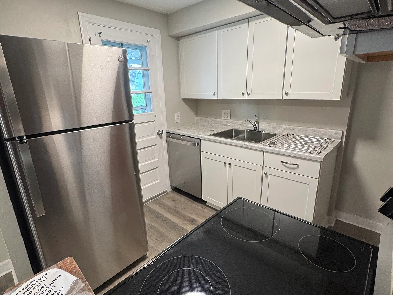 2 bed, $1,300 — Photo 2