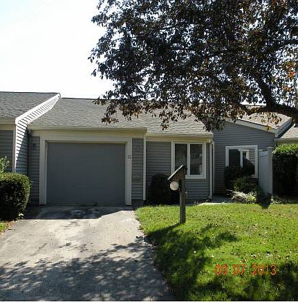 1st image of 22 Walden Pond Dr