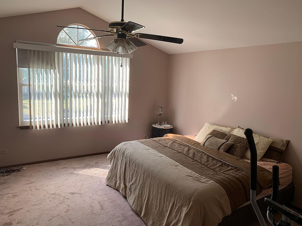 2nd image of 1339 Ridgefield Cir