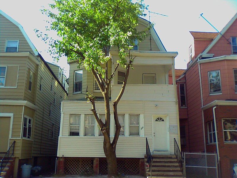 1st image of 233 N Clinton St #1