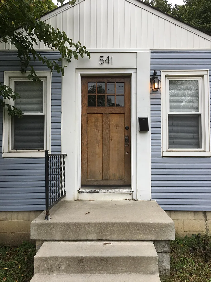 541 Lilley Ave photo 1